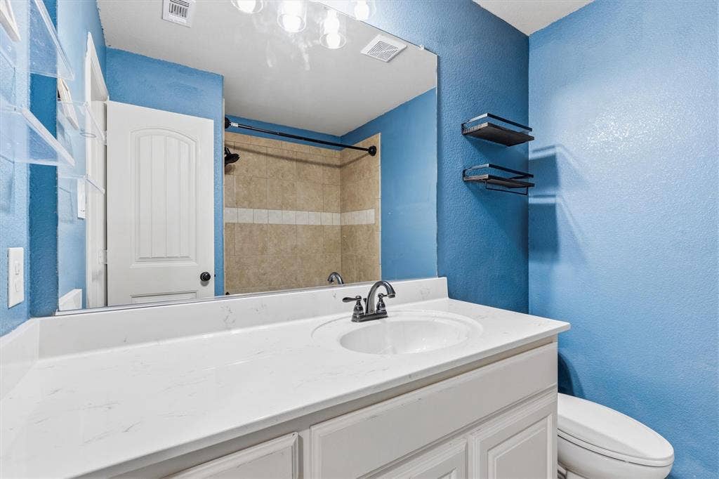 2122 Valley Drive, Weatherford, TX 76087