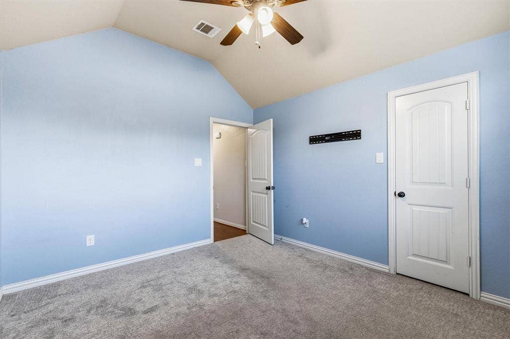 2122 Valley Drive, Weatherford, TX 76087