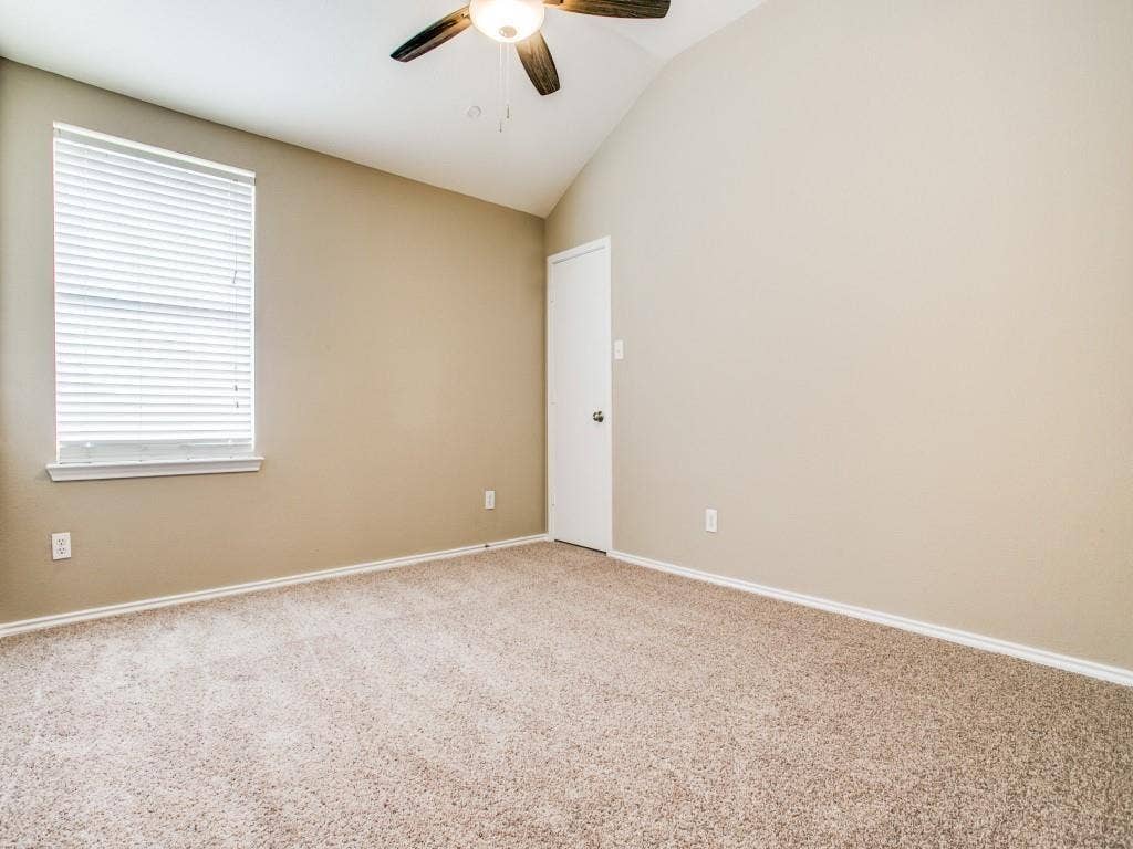 2117 Arthur Street, McKinney, TX 75071 LARGE GUEST BEDROOMS WITH WALK-IN CLOSET!