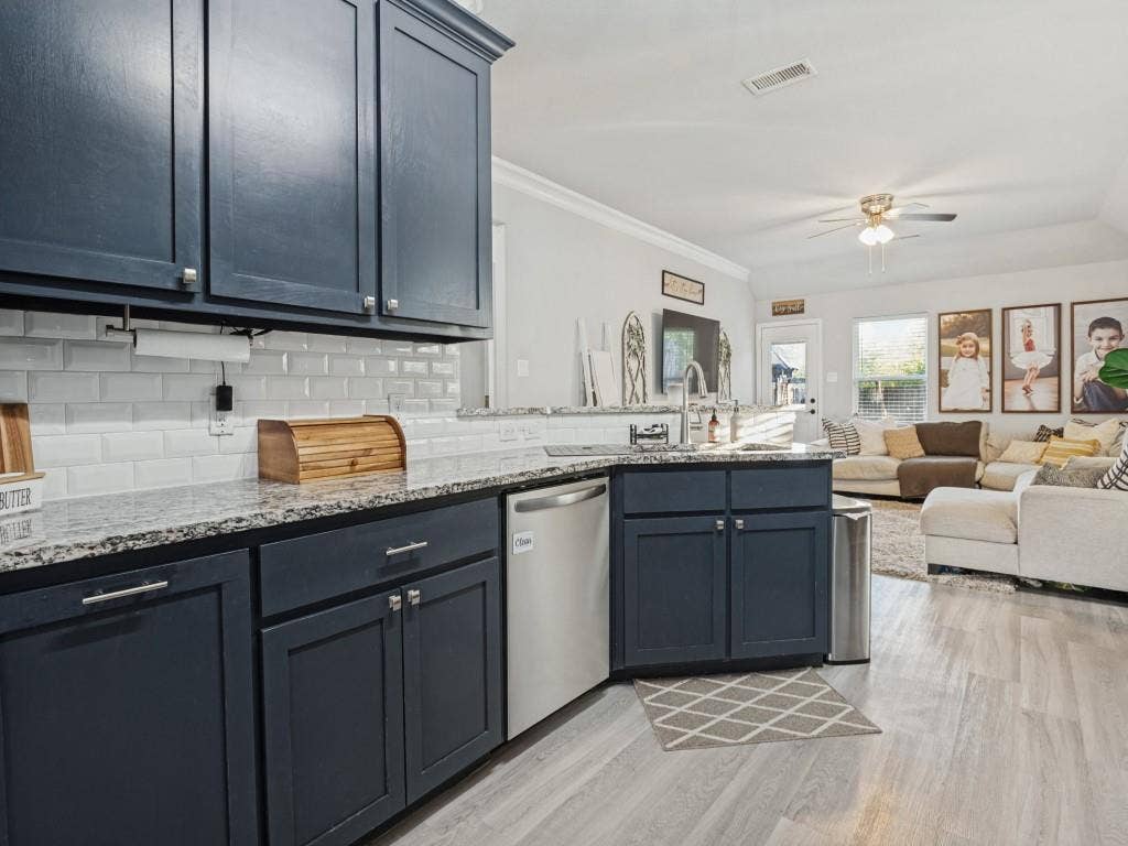 202 Virginia Drive, Palmer, TX 75152 202 Virginia Drive, Palmer, TX 75152