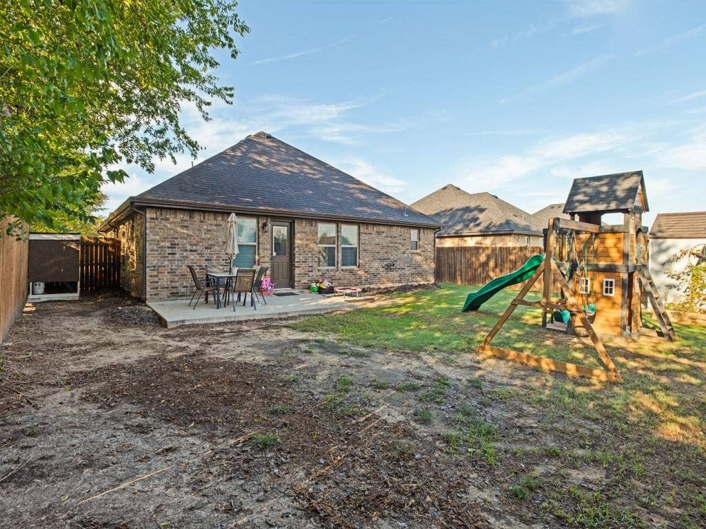 202 Virginia Drive, Palmer, TX 75152 202 Virginia Drive, Palmer, TX 75152