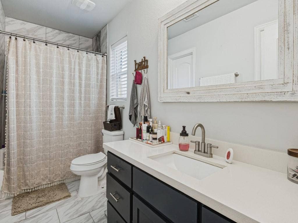 202 Virginia Drive, Palmer, TX 75152 202 Virginia Drive, Palmer, TX 75152