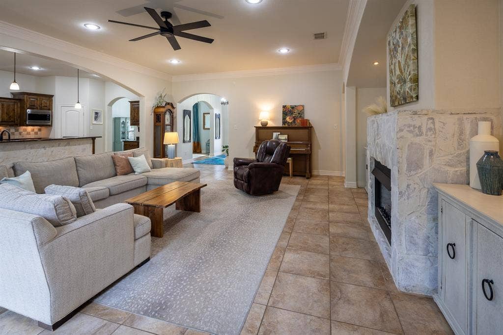 101 Thames, Bullard, TX 75757 101 Thames, Bullard, TX 75757