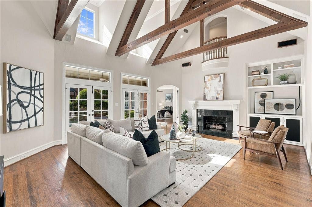 2104 Sutton Place, Plano, TX 75093 2104 Sutton Place, Plano, TX 75093