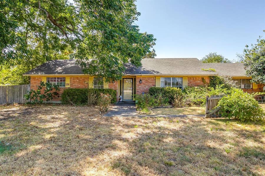 Property photo for 4716 E University Drive, Denton, TX