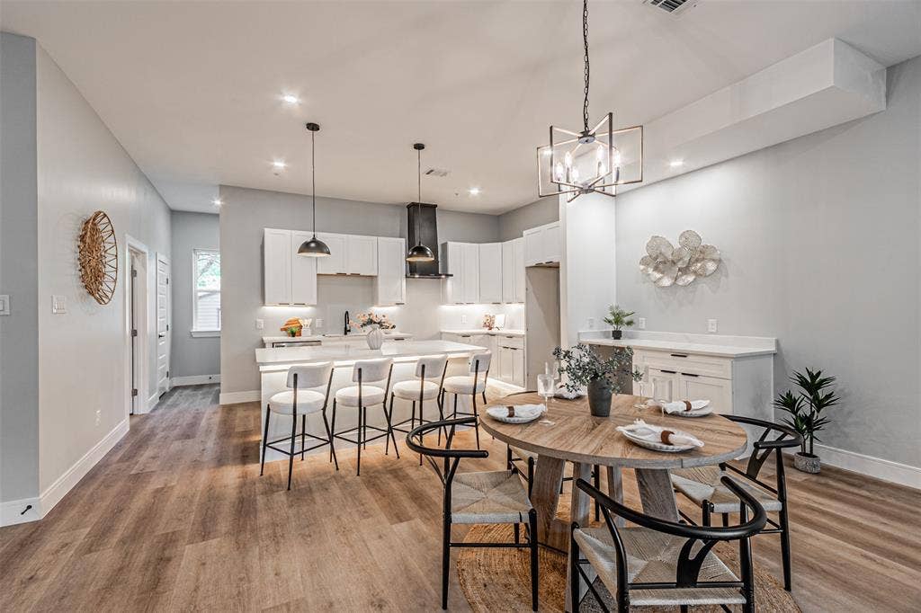 2376 Longhorn Street, #C, Dallas, TX 75228 2376 Longhorn Street, #C, Dallas, TX 75228