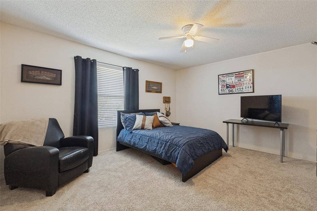 Great size bedroom upstairs