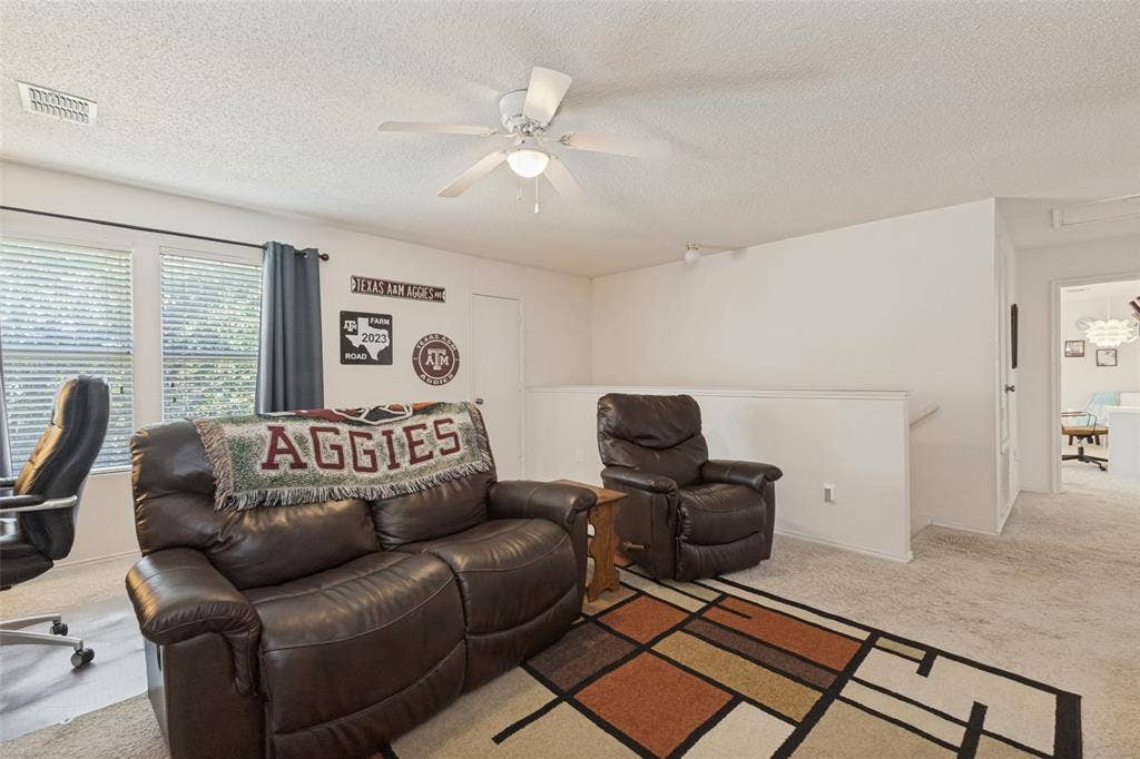 Game-room upstairs great place to entertain
