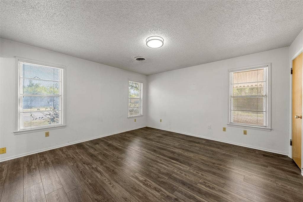 900 N 59th Street, Waco, TX 76710 900 N 59th Street, Waco, TX 76710