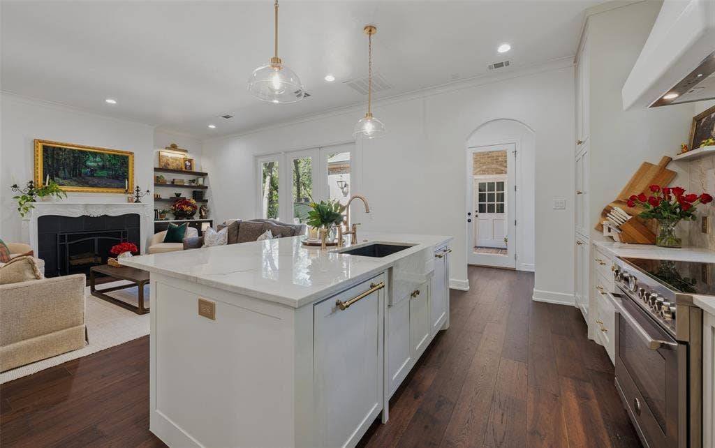 1225 Kelpie Court, Fort Worth, TX 76111