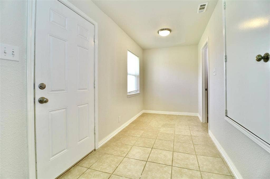 1526 Hillcrest Street, Mesquite, TX 75149 1526 Hillcrest Street, Mesquite, TX 75149