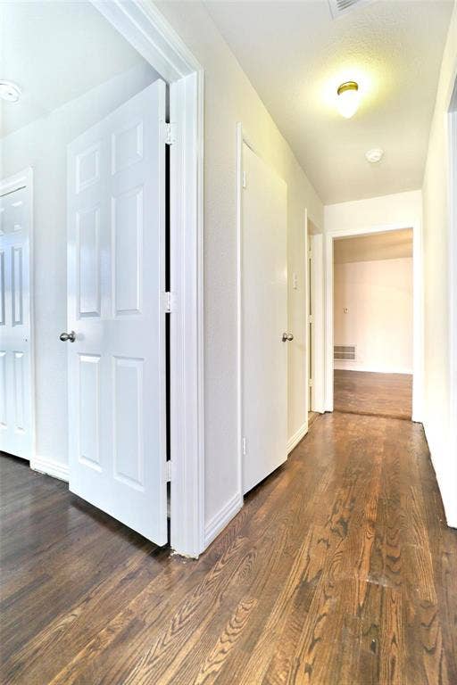 1526 Hillcrest Street, Mesquite, TX 75149 1526 Hillcrest Street, Mesquite, TX 75149