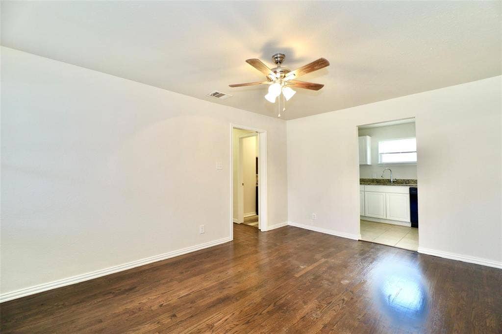 1526 Hillcrest Street, Mesquite, TX 75149 1526 Hillcrest Street, Mesquite, TX 75149