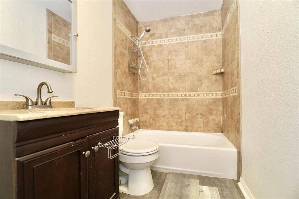 1526 Hillcrest Street, Mesquite, TX 75149 1526 Hillcrest Street, Mesquite, TX 75149