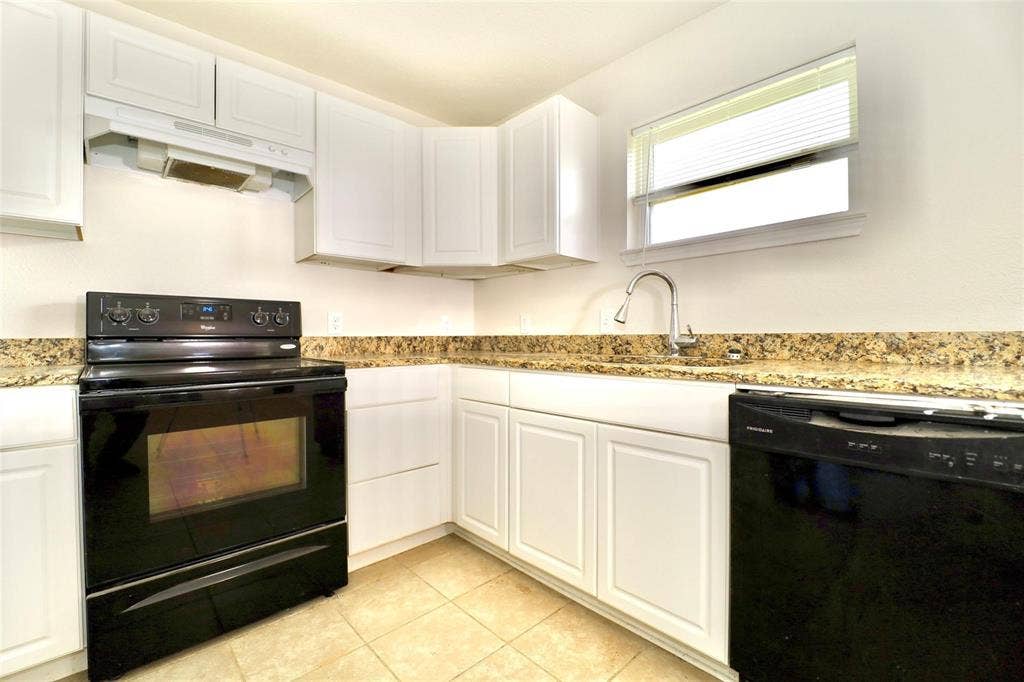 1526 Hillcrest Street, Mesquite, TX 75149 1526 Hillcrest Street, Mesquite, TX 75149
