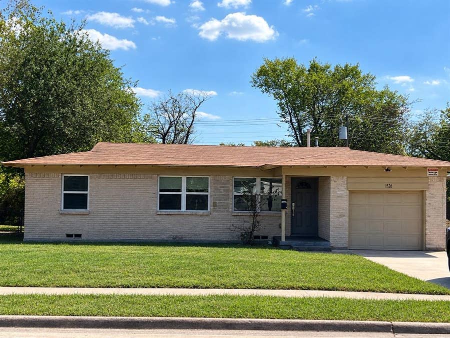 Property photo for 1526 Hillcrest Street, Mesquite, TX