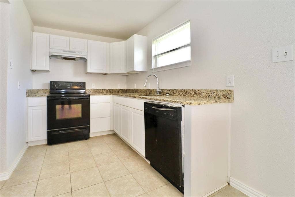 1526 Hillcrest Street, Mesquite, TX 75149 1526 Hillcrest Street, Mesquite, TX 75149