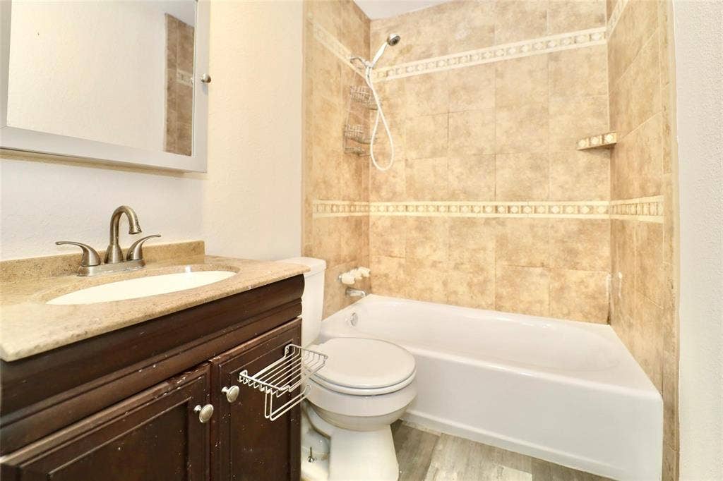 1526 Hillcrest Street, Mesquite, TX 75149 1526 Hillcrest Street, Mesquite, TX 75149