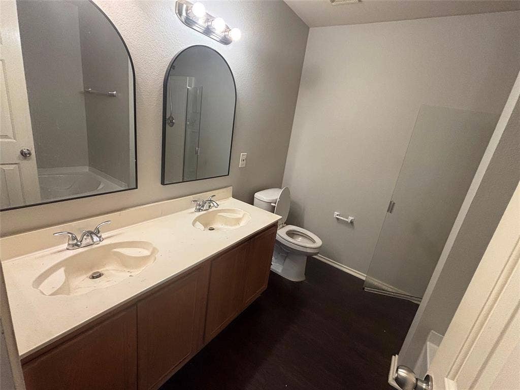 2733 Ingram Circle, Mesquite, TX 75181 2733 Ingram Circle, Mesquite, TX 75181