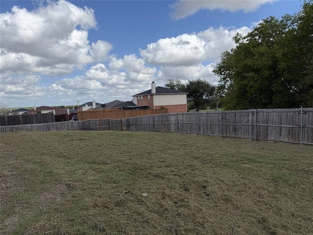2733 Ingram Circle, Mesquite, TX 75181 2733 Ingram Circle, Mesquite, TX 75181