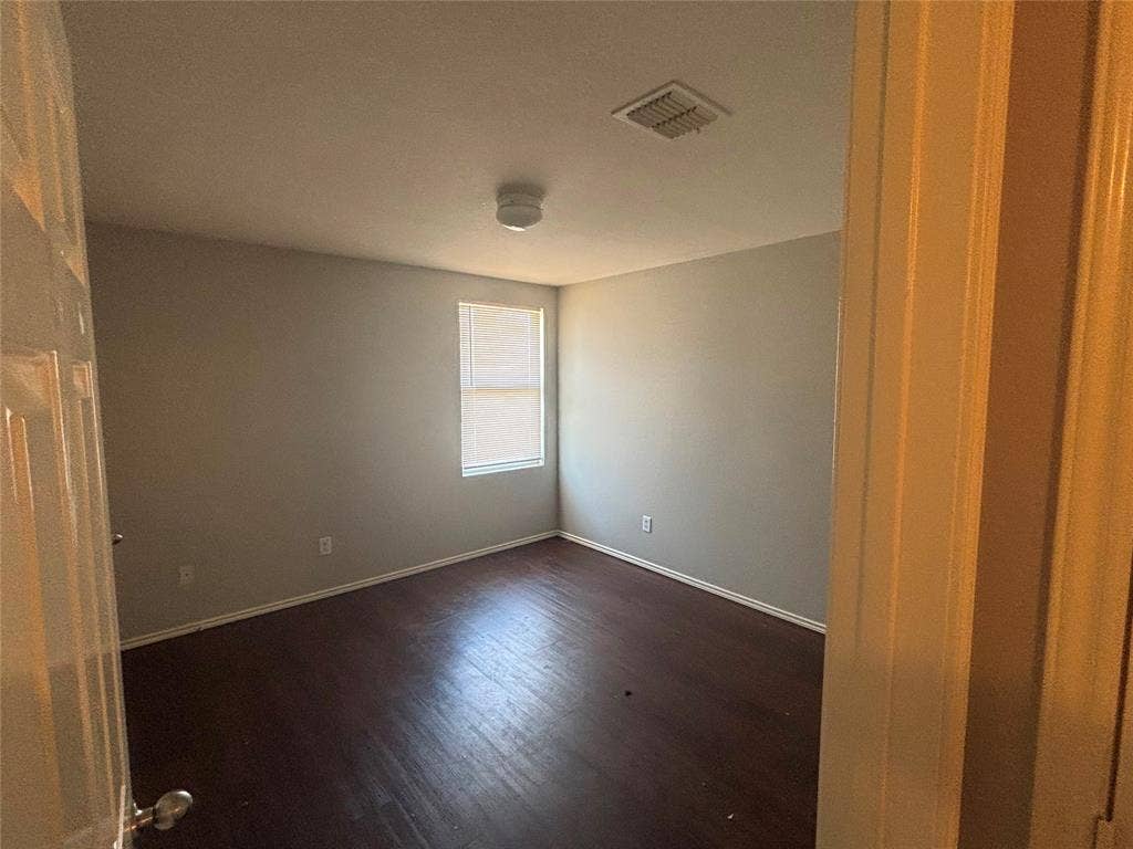 2733 Ingram Circle, Mesquite, TX 75181 2733 Ingram Circle, Mesquite, TX 75181