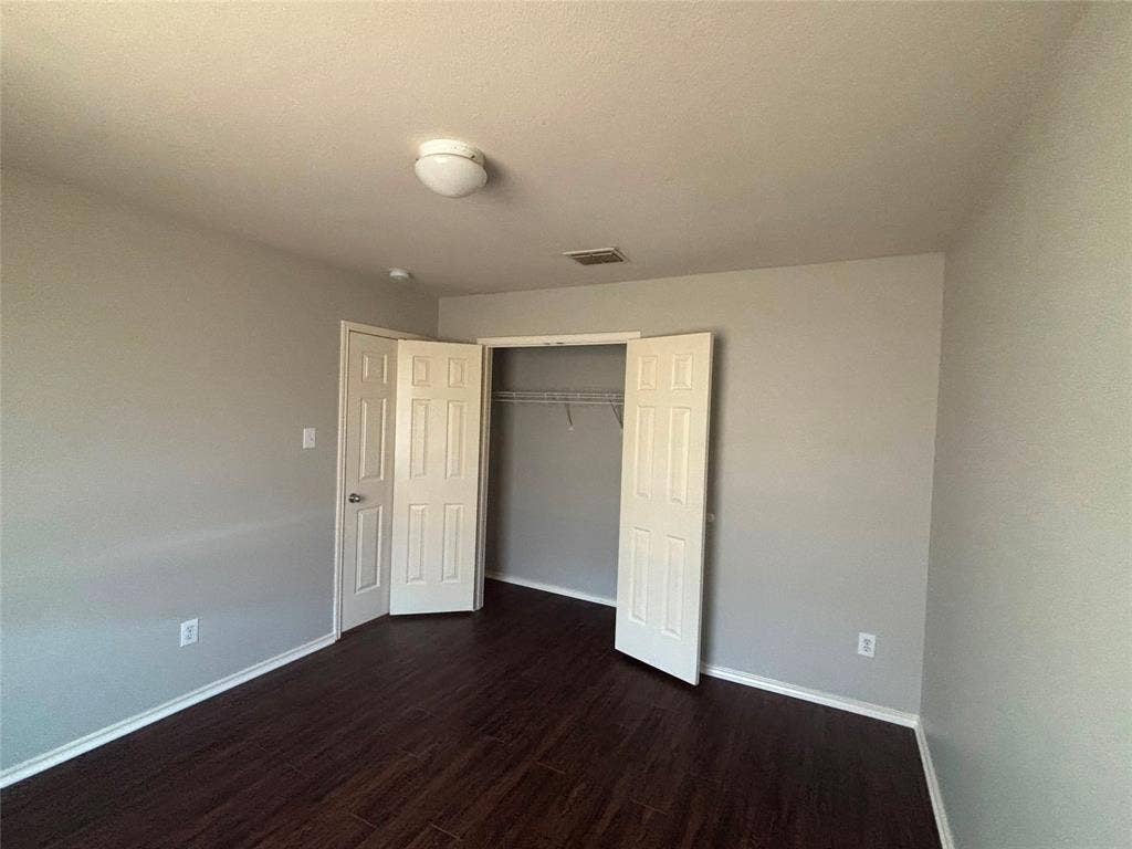 2733 Ingram Circle, Mesquite, TX 75181 2733 Ingram Circle, Mesquite, TX 75181