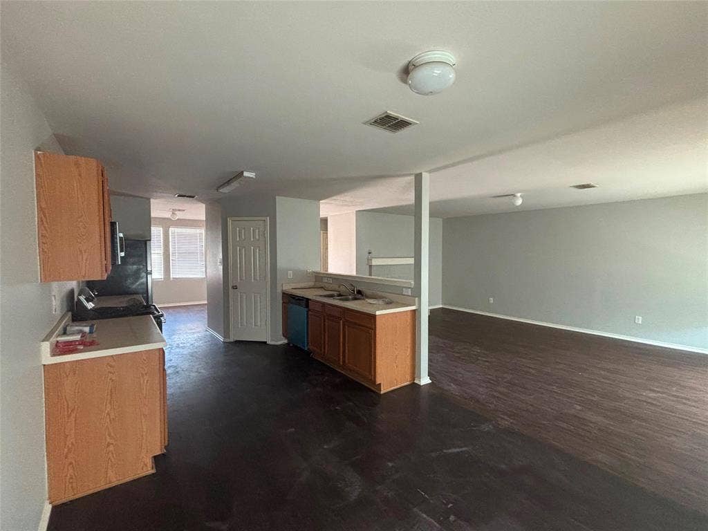 2733 Ingram Circle, Mesquite, TX 75181 2733 Ingram Circle, Mesquite, TX 75181
