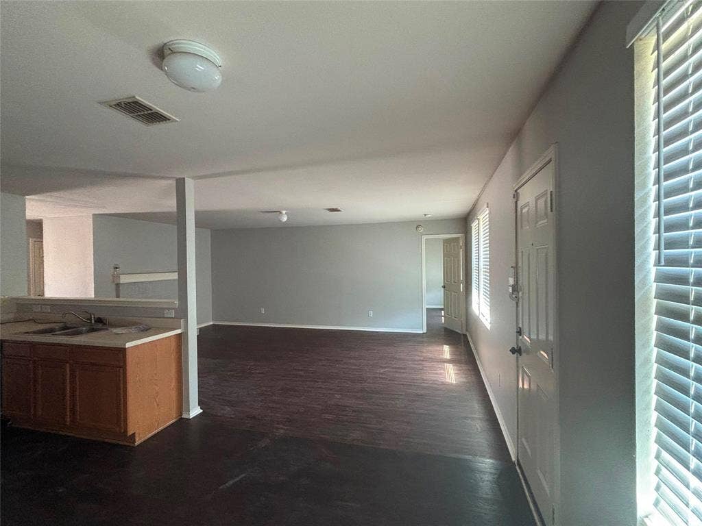 2733 Ingram Circle, Mesquite, TX 75181 2733 Ingram Circle, Mesquite, TX 75181