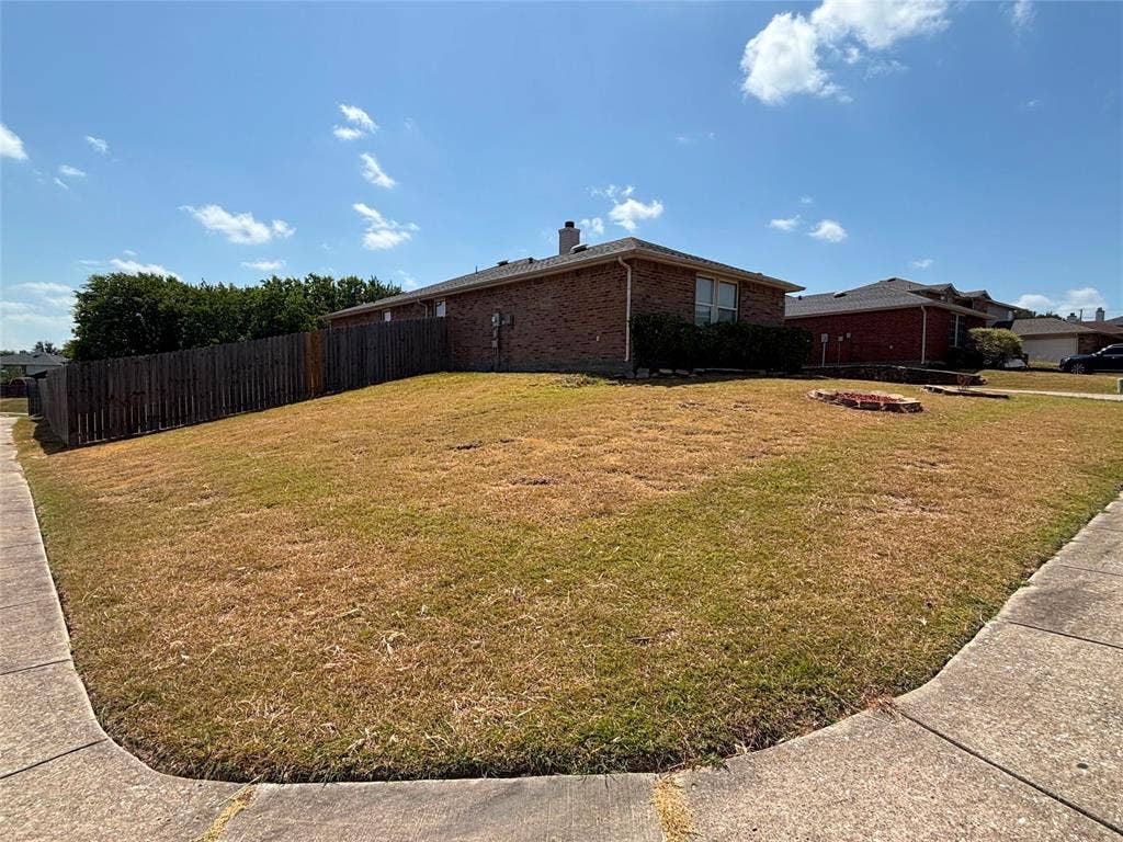 2733 Ingram Circle, Mesquite, TX 75181 2733 Ingram Circle, Mesquite, TX 75181