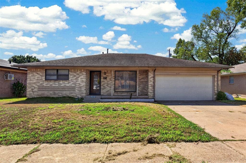 8642 Barclay Street, Dallas, TX 75227 8642 Barclay Street, Dallas, TX 75227