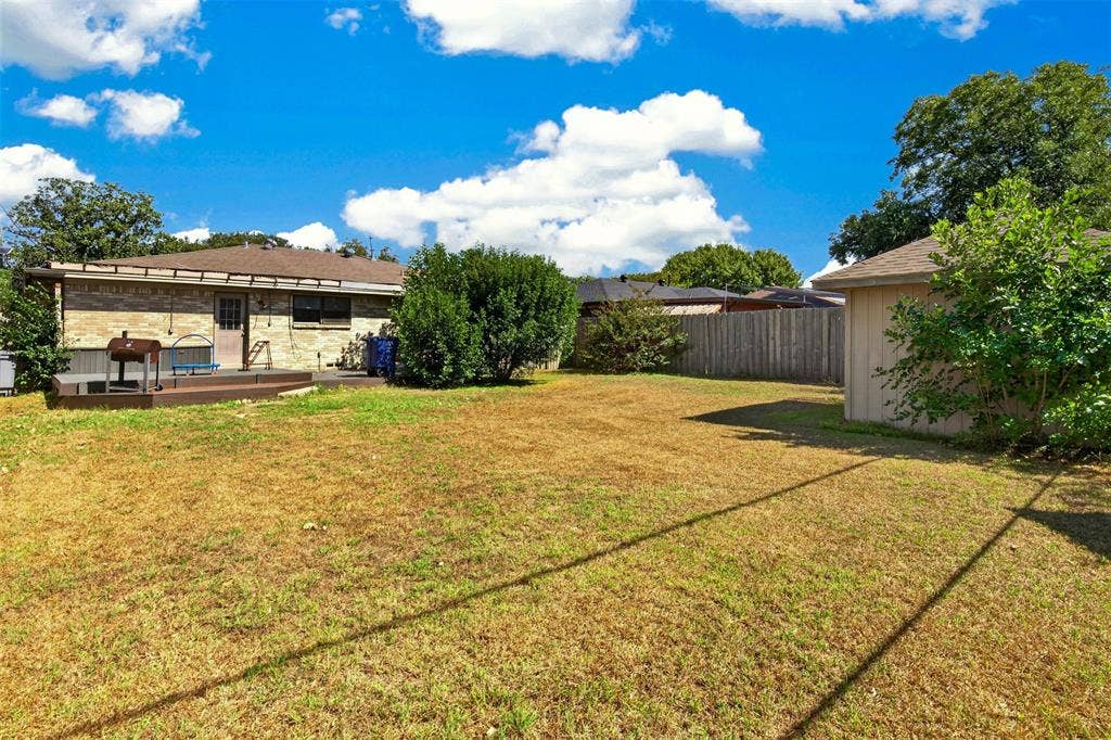 8642 Barclay Street, Dallas, TX 75227 8642 Barclay Street, Dallas, TX 75227