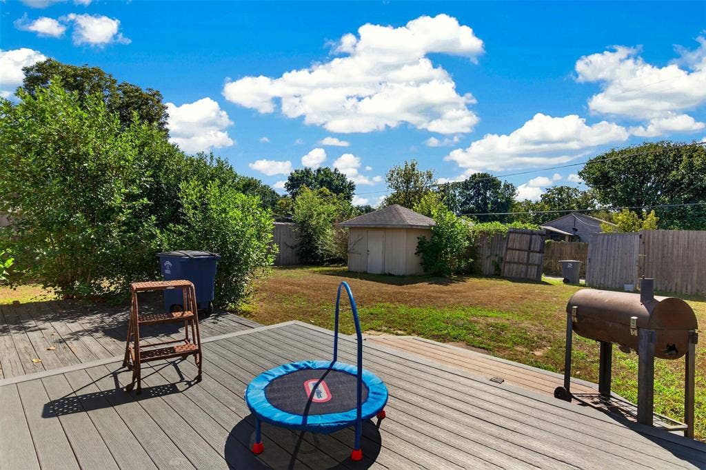 8642 Barclay Street, Dallas, TX 75227 8642 Barclay Street, Dallas, TX 75227