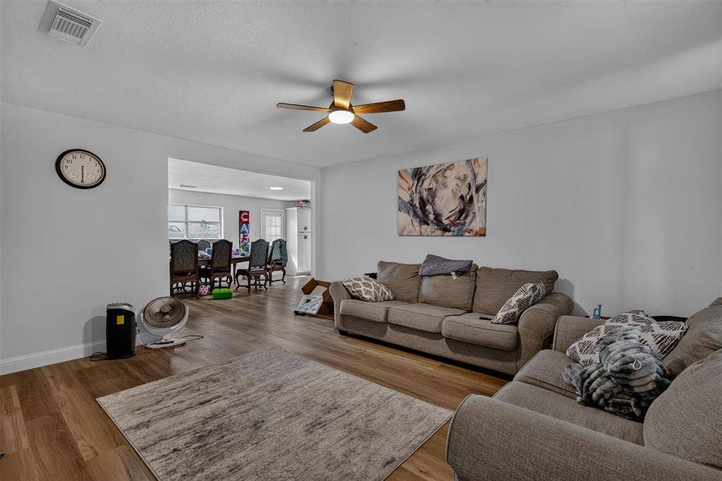 8642 Barclay Street, Dallas, TX 75227 8642 Barclay Street, Dallas, TX 75227