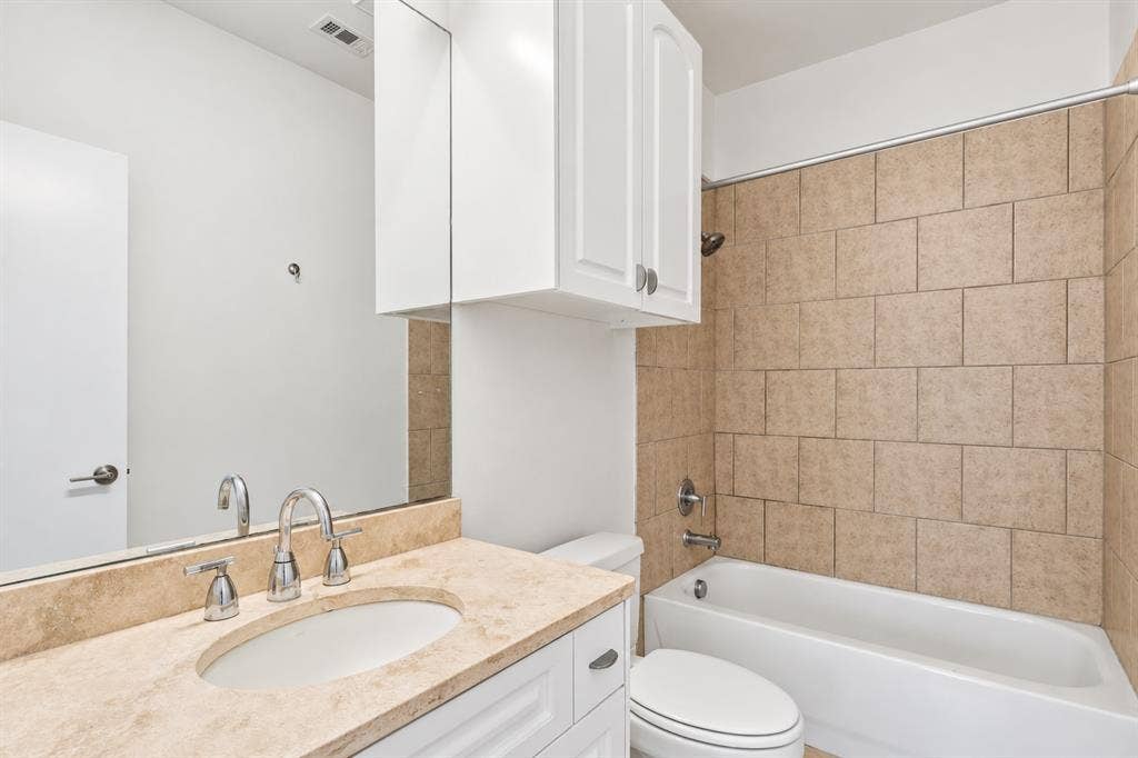 2606 Shelby Avenue, #206, Dallas, TX 75219 2606 Shelby Avenue, #206, Dallas, TX 75219