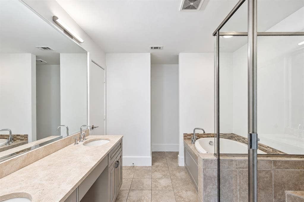 2606 Shelby Avenue, #206, Dallas, TX 75219 2606 Shelby Avenue, #206, Dallas, TX 75219