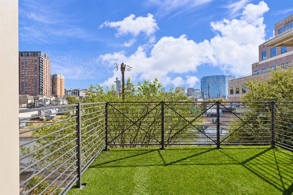 2606 Shelby Avenue, #206, Dallas, TX 75219 2606 Shelby Avenue, #206, Dallas, TX 75219
