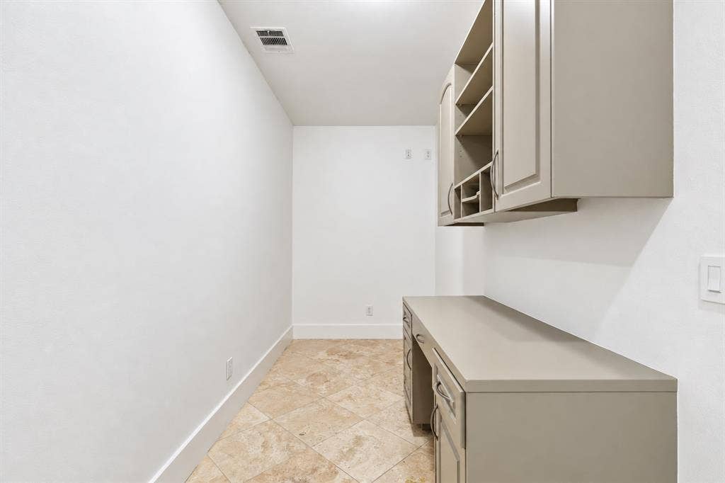 2606 Shelby Avenue, #206, Dallas, TX 75219 2606 Shelby Avenue, #206, Dallas, TX 75219