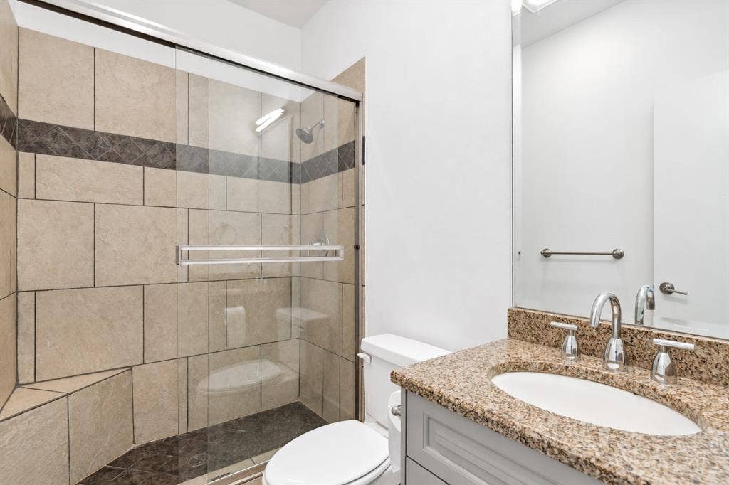 2606 Shelby Avenue, #206, Dallas, TX 75219 2606 Shelby Avenue, #206, Dallas, TX 75219