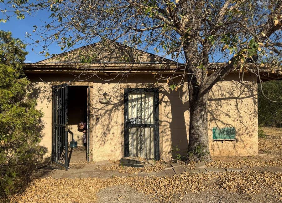 Property photo for 309 S Mcmillin Street, Stamford, TX