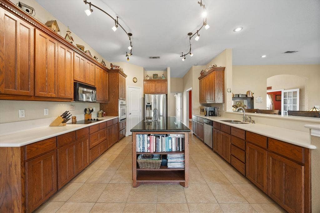 250 County Road 1006, Wolfe City, TX 75496 250 County Road 1006, Wolfe City, TX 75496