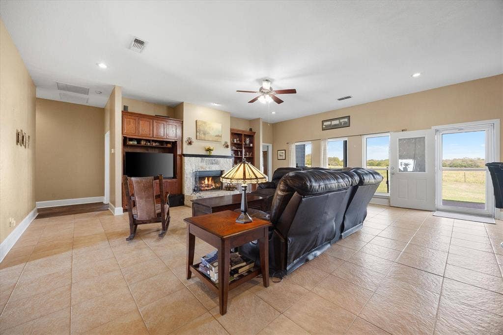 250 County Road 1006, Wolfe City, TX 75496 250 County Road 1006, Wolfe City, TX 75496