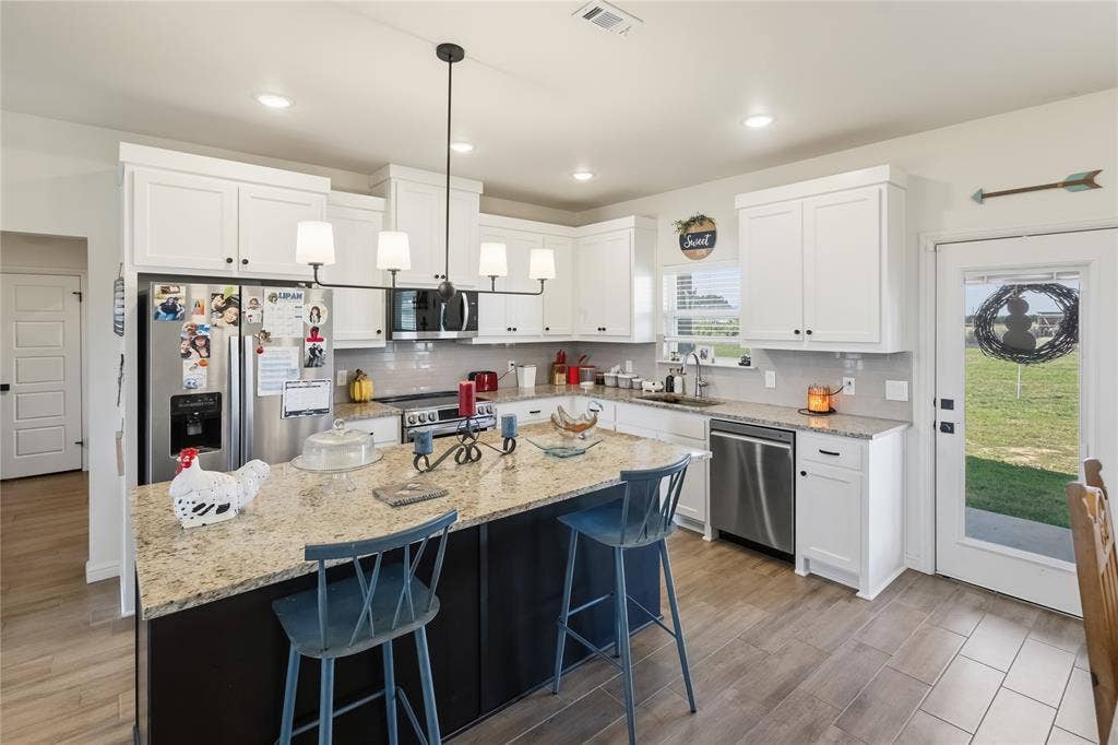 232 Yawney Drive, Lipan, TX 76462