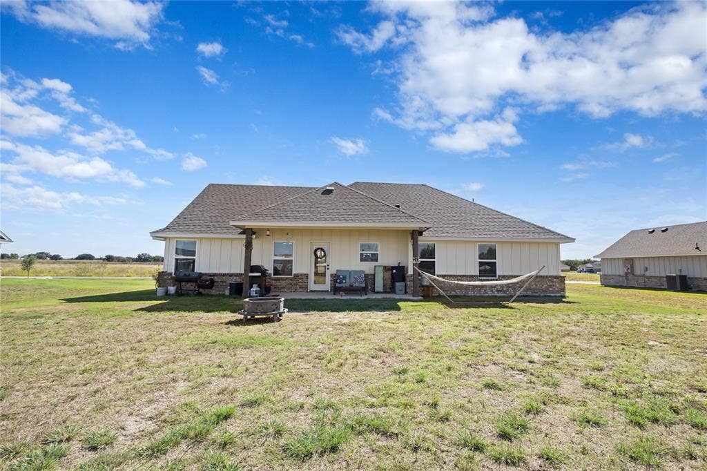 232 Yawney Drive, Lipan, TX 76462