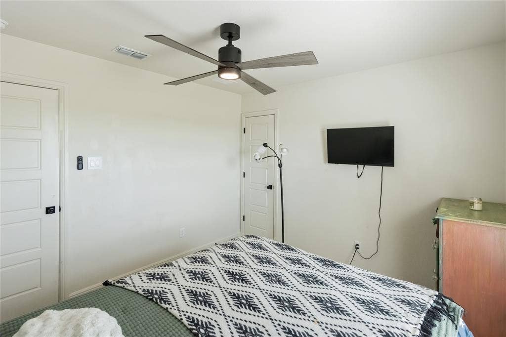 232 Yawney Drive, Lipan, TX 76462