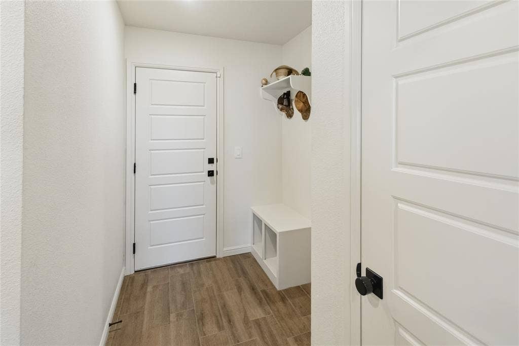 232 Yawney Drive, Lipan, TX 76462
