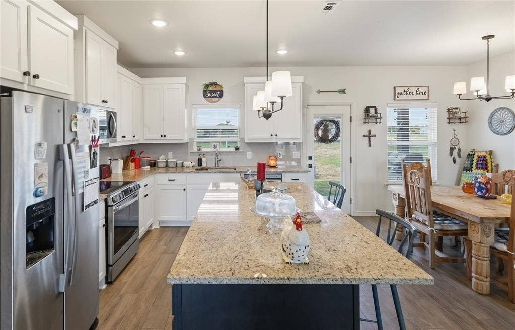 232 Yawney Drive, Lipan, TX 76462