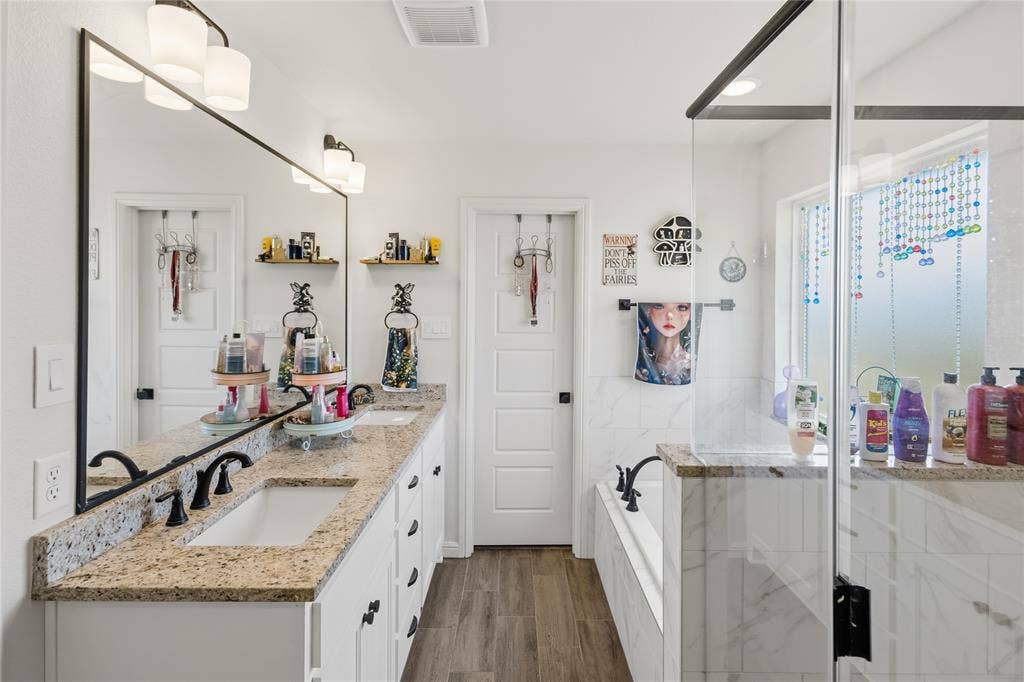 232 Yawney Drive, Lipan, TX 76462