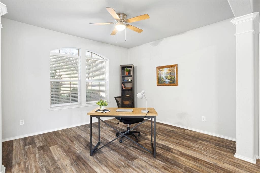 2707 Juniper Drive, Glenn Heights, TX 75154 Dedicated office space