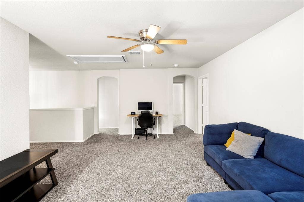 2707 Juniper Drive, Glenn Heights, TX 75154 Upstairs bonus living space