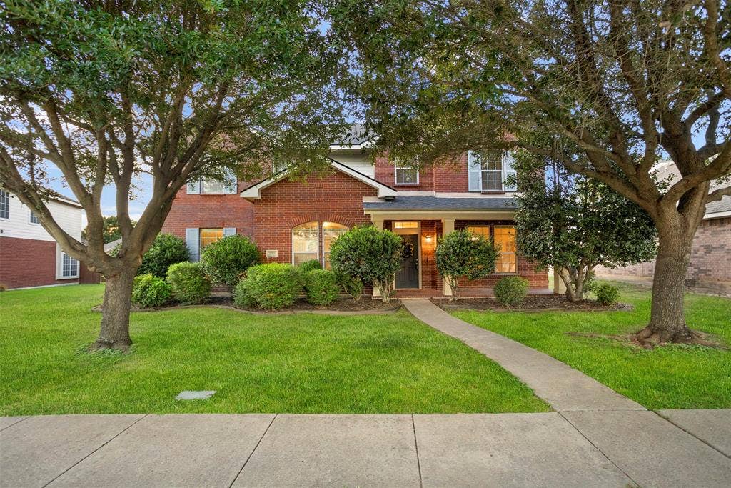 2707 Juniper Drive, Glenn Heights, TX 75154 Come see today!